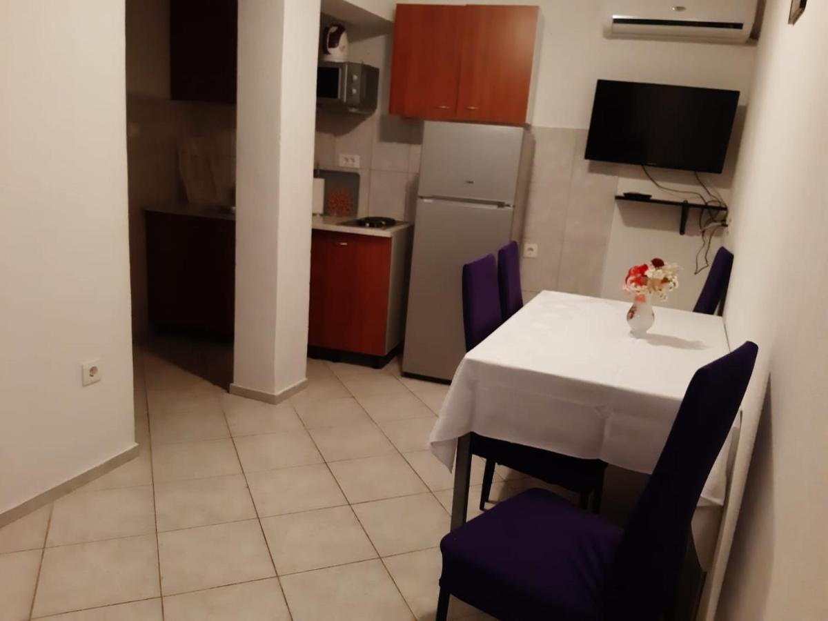 Apartments Knezic Igrane Exterior foto