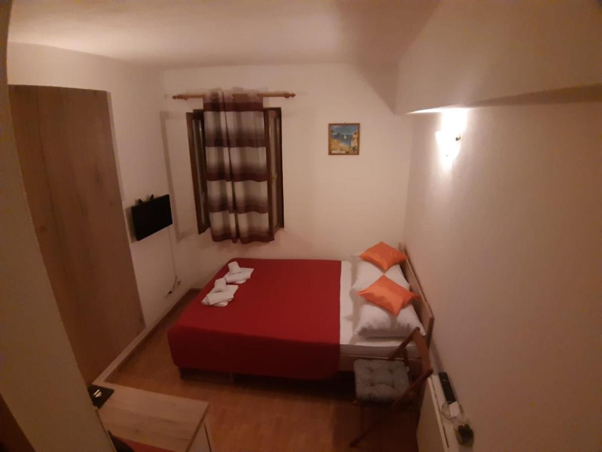 Apartments Knezic Igrane Exterior foto