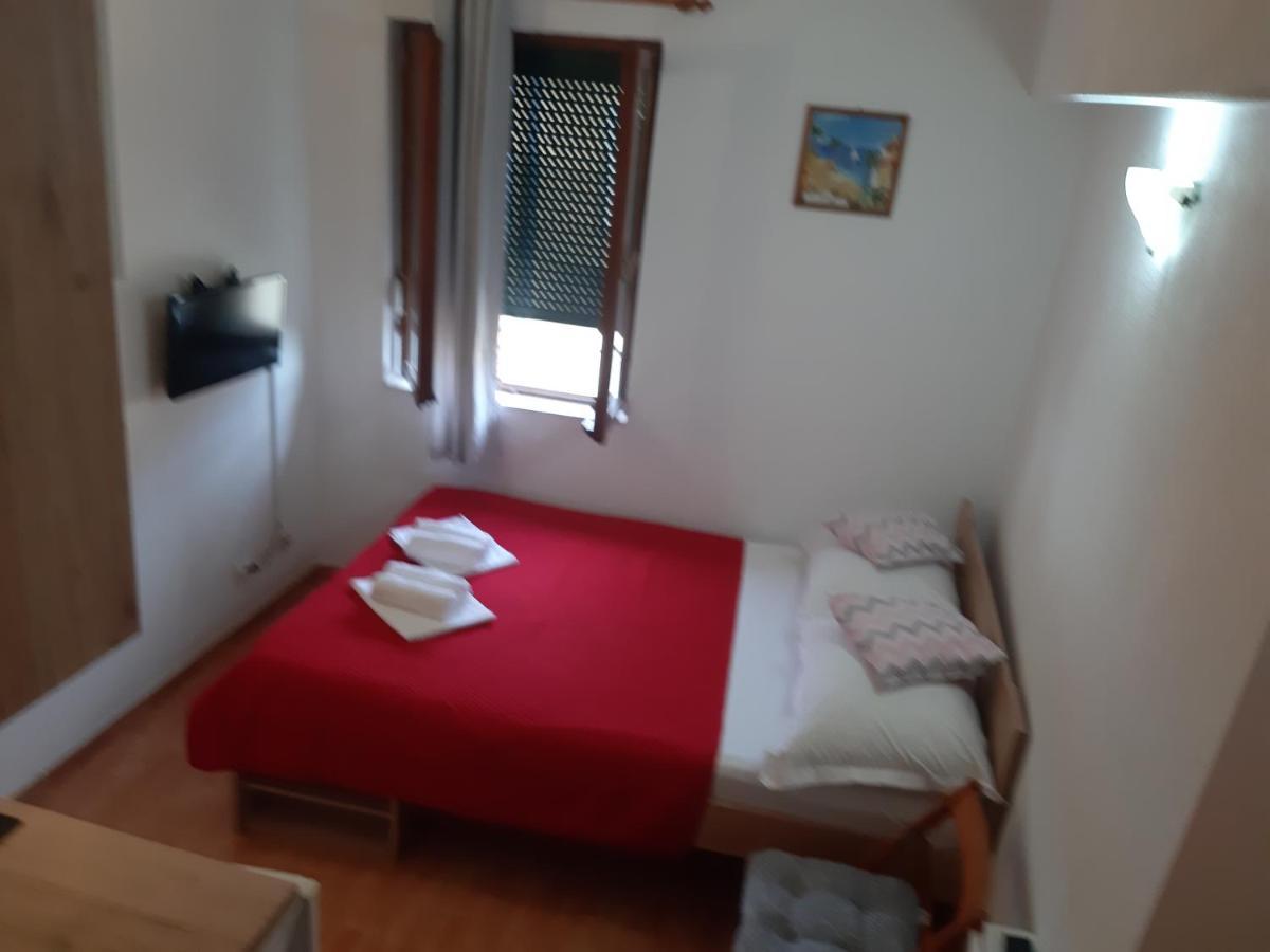 Apartments Knezic Igrane Exterior foto