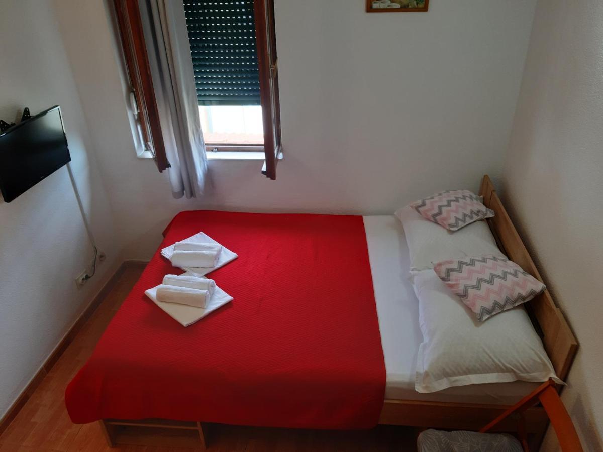 Apartments Knezic Igrane Exterior foto