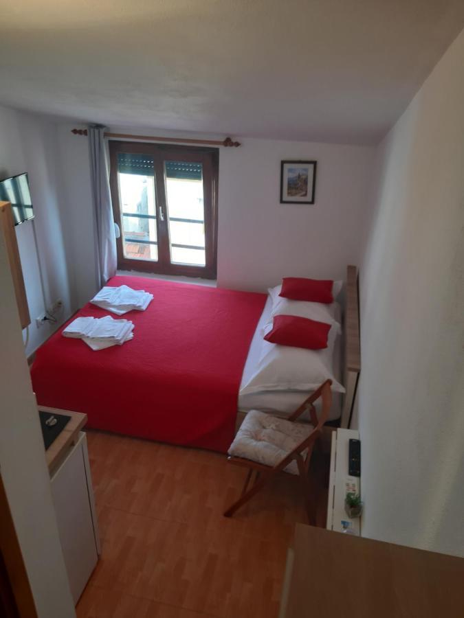 Apartments Knezic Igrane Exterior foto