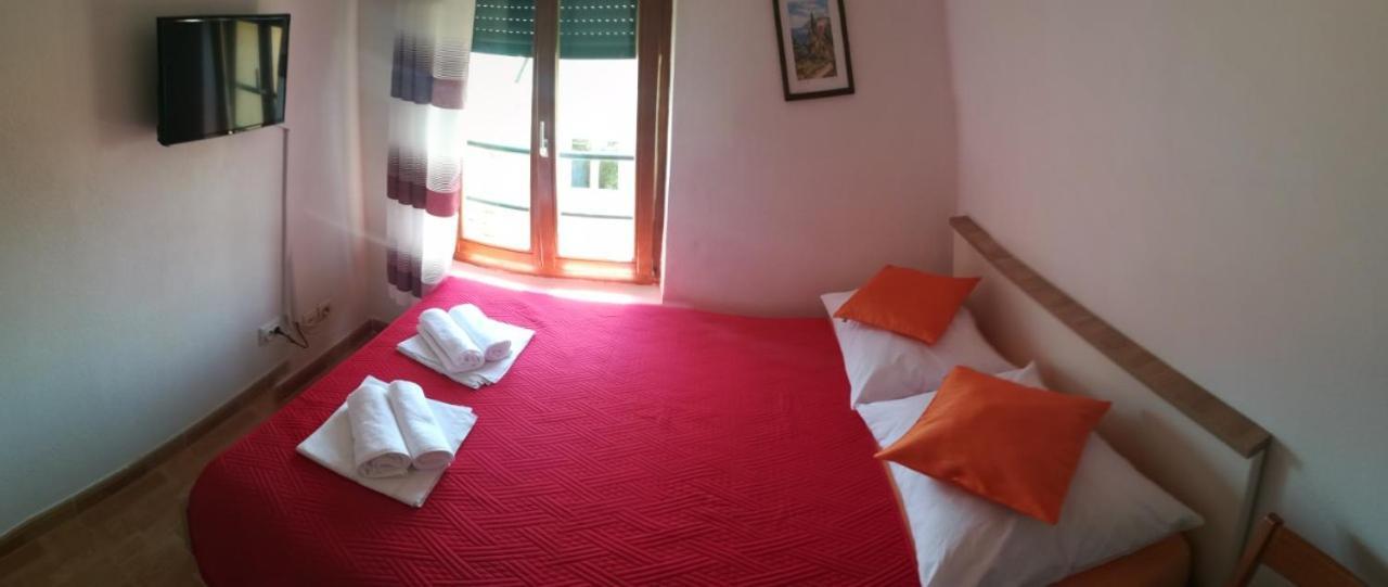 Apartments Knezic Igrane Exterior foto